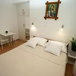 Meri * Duće