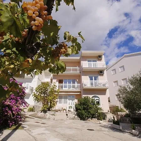 Meri Apartment